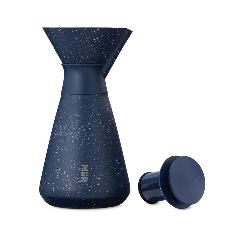 new-standard-carafe-a6 WebPDP-33oz_New_Standard_Carafe_Tidal_Blue_Speckle_Studio__CAR1SVOS225_Front_Lid_Staged.jpg