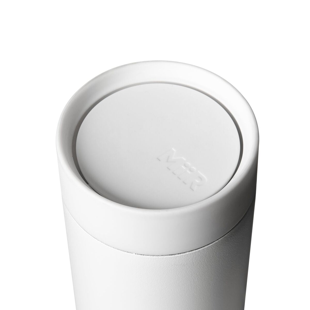 360-lid-s7 WebPDP-360_Lid_White__3602PNWM001_X2Studio_Closeup_Closed.jpg
