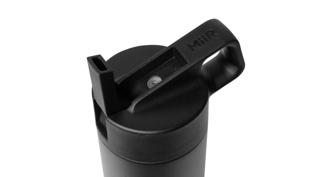 straw-bottle-i1-2 WebPDP-Straw_Lid_2_Black_Studio_0221_45deg_Open__WMB1SL20002.jpg
