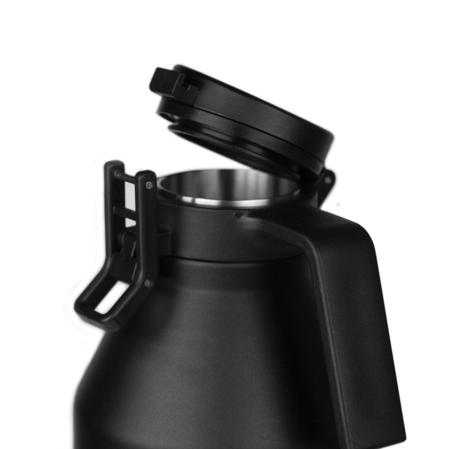 64oz-growler-t3 growlerdetail1_f7b2c86e-8bb8-40fc-b9ae-6f2e9d01276f__402220.jpg